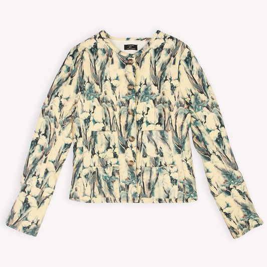 This piece of clothing has been referred to on the Bee as the “Noor women’s 
multicolored fleece wool quilted jacket with warm quilting.” A fashionable fleece quilted 
wool coat in a shocking colorful panels for women